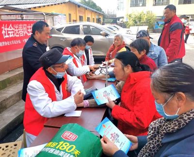 崗位學(xué)雷鋒 社會送春風(fēng)——社會經(jīng)濟(jì)咨詢服務(wù)的時(shí)代擔(dān)當(dāng)